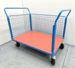Plataforma malla 1.200 x 800. Ruedas macizas 1